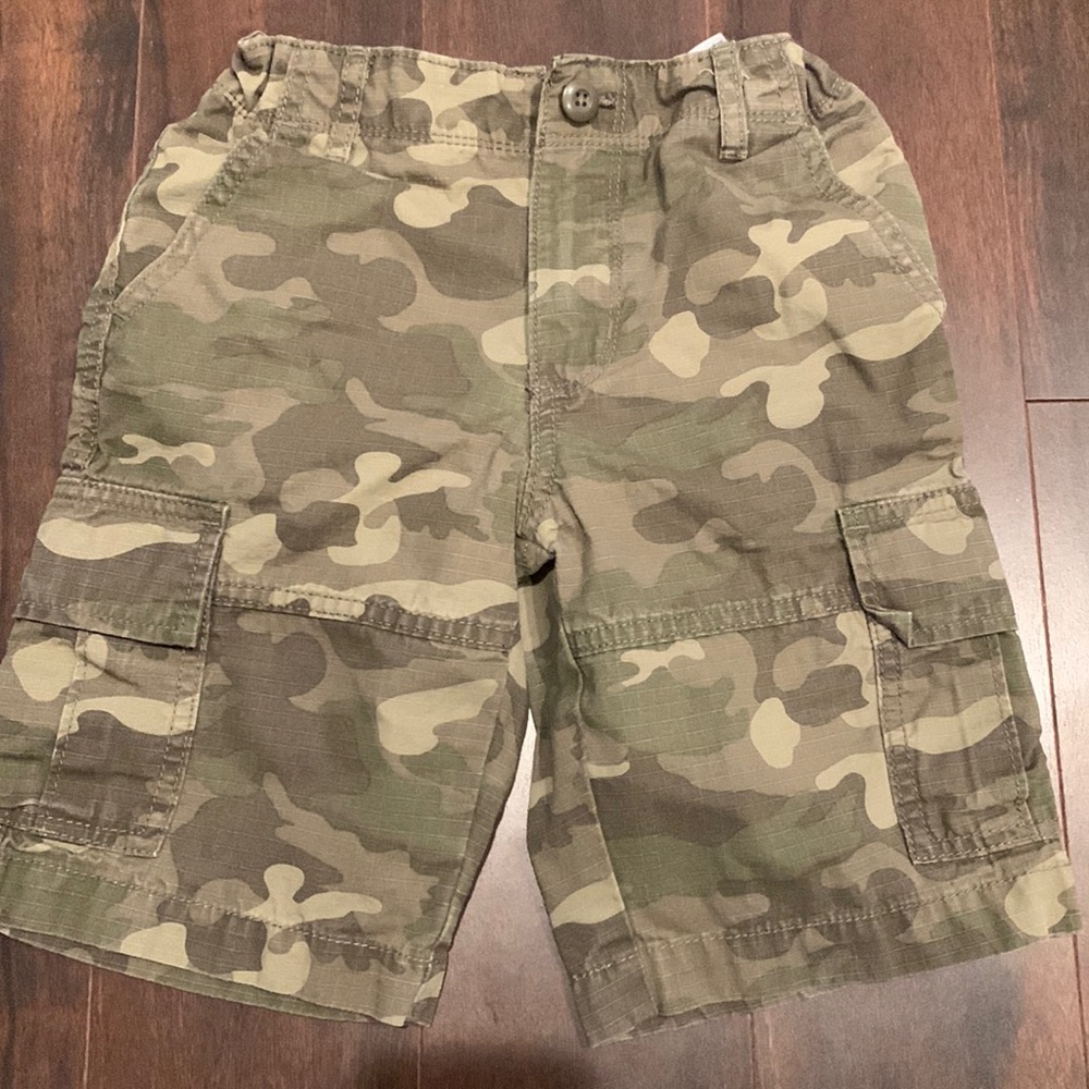 Old navy size 7 cargo short
